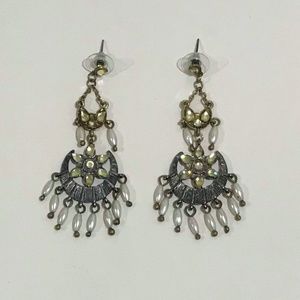 NWOT WM Mixed Metal Chandelier Dangling Earrings